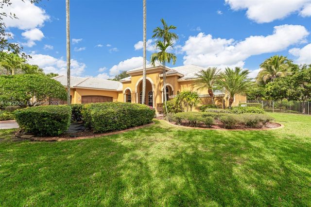 12861 Kapok Ln, Davie, FL 33330