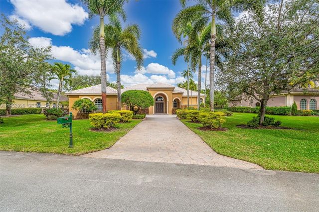 12861 Kapok Ln, Davie, FL 33330