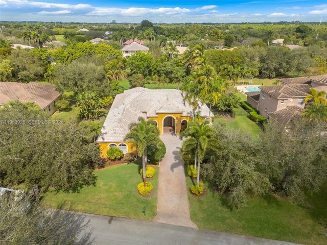 12861 Kapok Ln, Davie, FL 33330