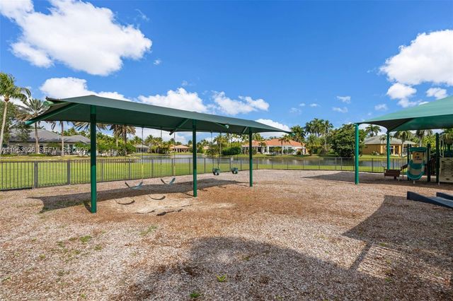 12861 Kapok Ln, Davie, FL 33330