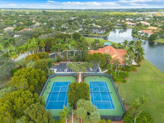 12861 Kapok Ln, Davie, FL 33330