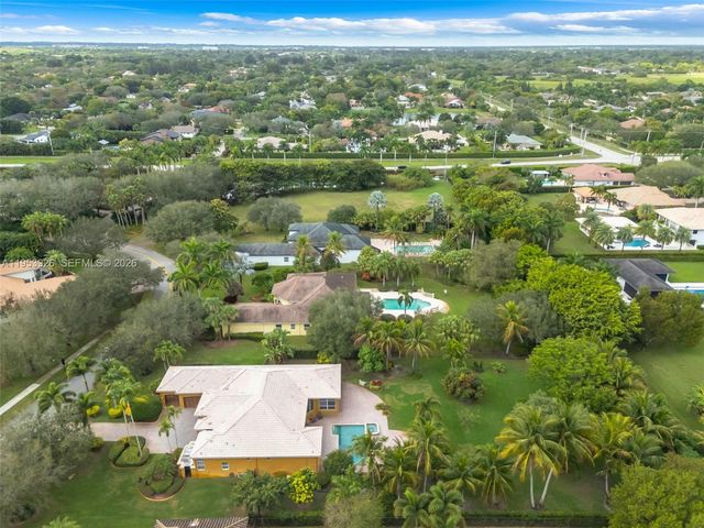 12861 Kapok Ln, Davie, FL 33330