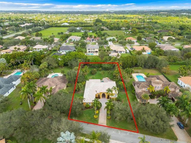 12861 Kapok Ln, Davie, FL 33330