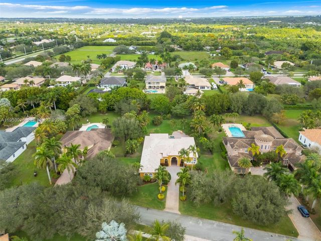 12861 Kapok Ln, Davie, FL 33330