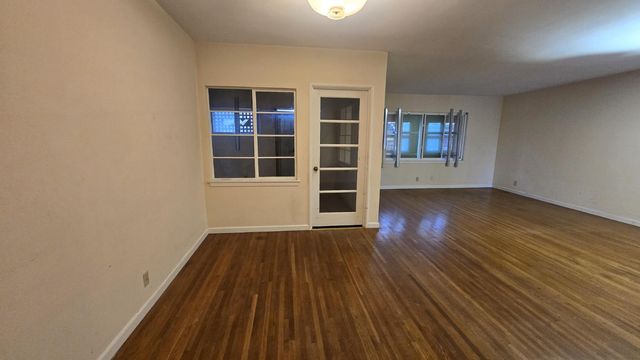 3015 N Adoline Avenue, Fresno, CA 93705