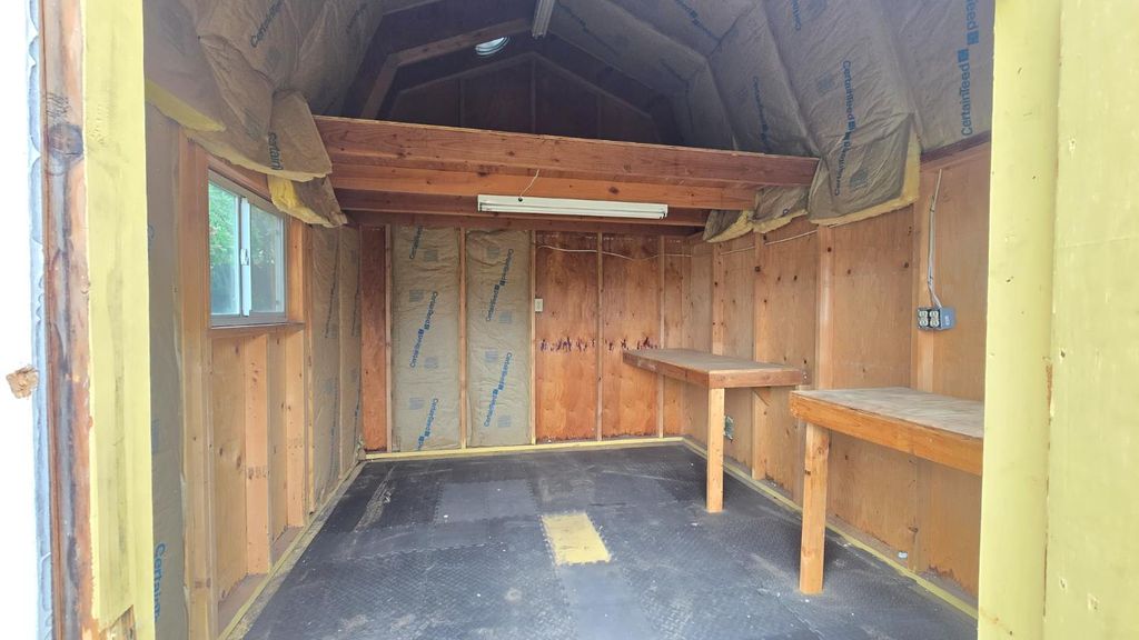 Image 10 of property listing at 3015 N Adoline Avenue, Fresno, CA 93705