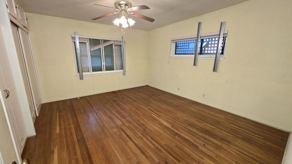 Image 25 of property listing at 3015 N Adoline Avenue, Fresno, CA 93705