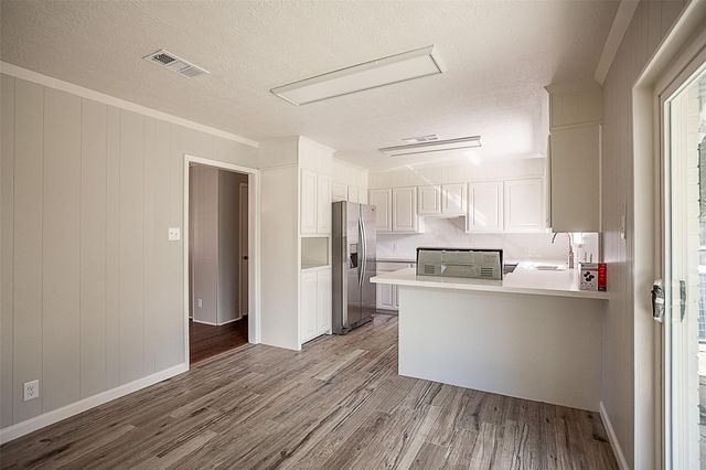 6840 Hansen Boulevard, Groves, TX 77619