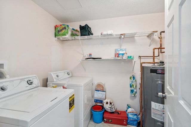 10 Ledgewood Way 10, Peabody, MA 01960