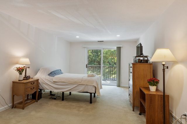 10 Ledgewood Way 10, Peabody, MA 01960