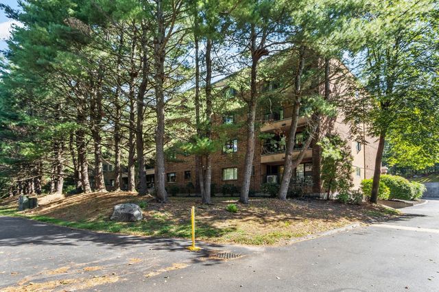 10 Ledgewood Way 10, Peabody, MA 01960