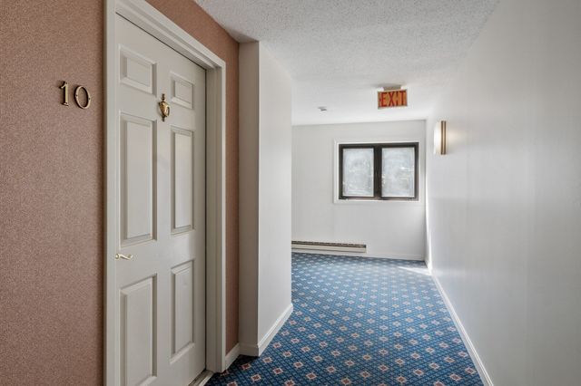 10 Ledgewood Way 10, Peabody, MA 01960