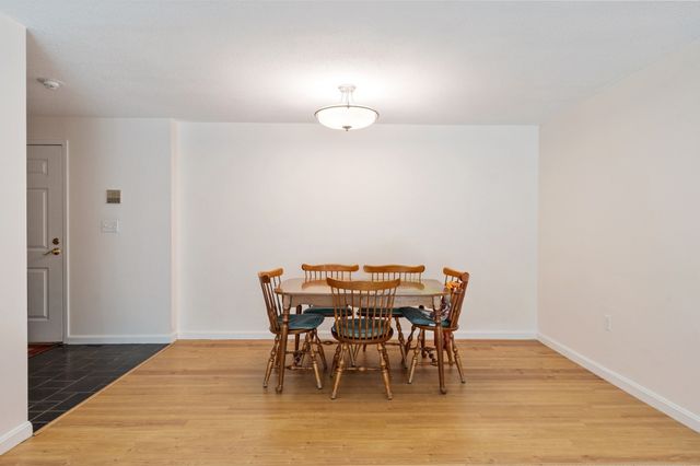 10 Ledgewood Way 10, Peabody, MA 01960