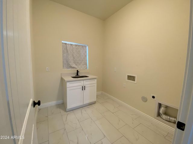 38712 W SHERMAN Street, Tonopah, AZ 85354