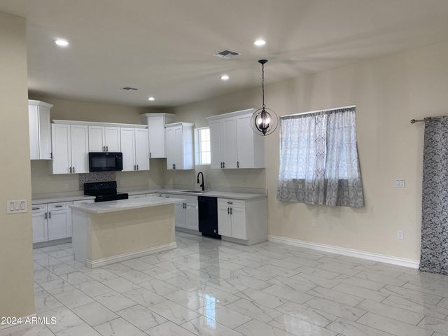 38712 W SHERMAN Street, Tonopah, AZ 85354