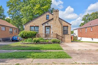 704 Karlsruhe Place, St Louis, MO 63125