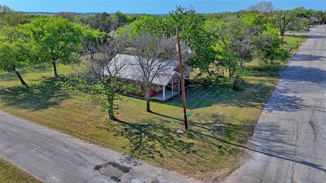 601 Baylor Street, Nocona, TX 76255