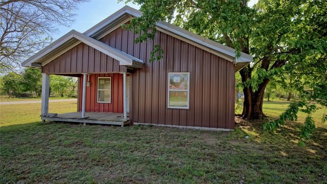 601 Baylor Street, Nocona, TX 76255