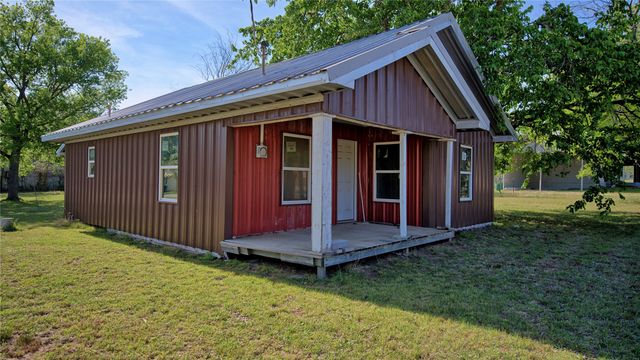 601 Baylor Street, Nocona, TX 76255