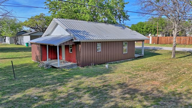 601 Baylor Street, Nocona, TX 76255