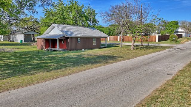 601 Baylor Street, Nocona, TX 76255