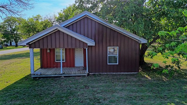 601 Baylor Street, Nocona, TX 76255