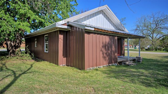 601 Baylor Street, Nocona, TX 76255
