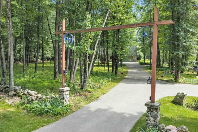 E2073 SHADY DRIVE, Scandinavia, WI 54977