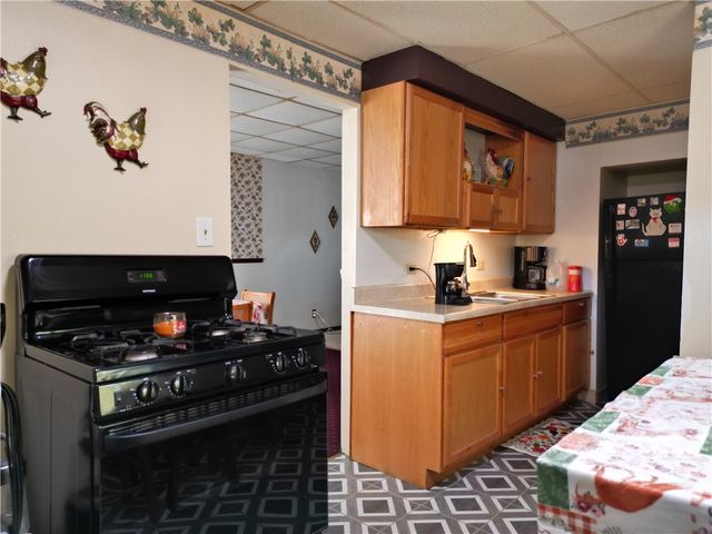 503 Negley Ave, City Of But Sw, PA 16001