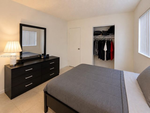 17901 NW 68th Avenue T103, Hialeah, FL 33015