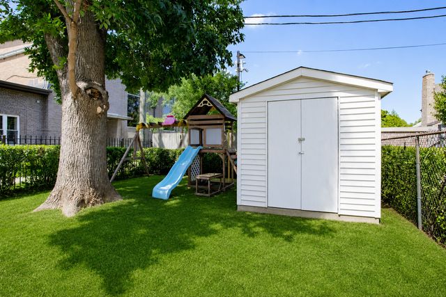 2846 W Touhy Avenue H, Chicago, IL 60645