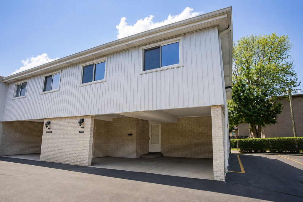 2846 W Touhy Avenue H, Chicago, IL 60645
