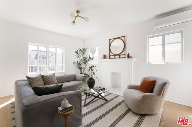 1221 5th Avenue 3, Los Angeles, CA 90019