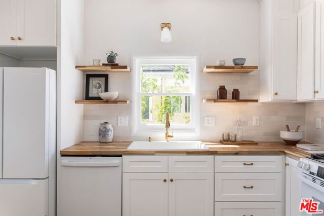 1221 5th Avenue 3, Los Angeles, CA 90019