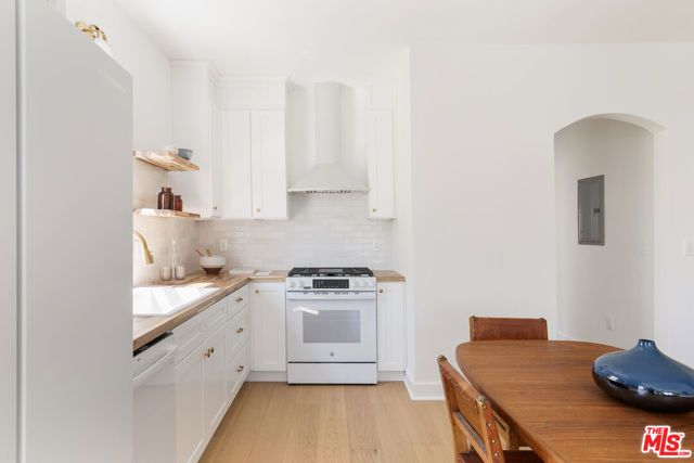 1221 5th Avenue 3, Los Angeles, CA 90019