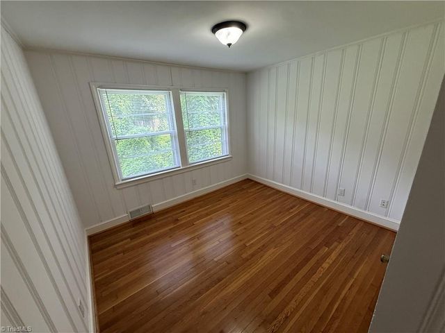 2403 Lyndhurst Avenue, Winston-salem, NC 27103