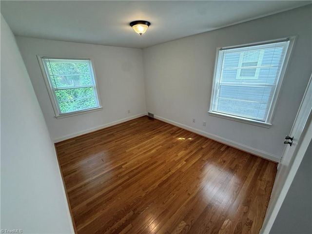 2403 Lyndhurst Avenue, Winston-salem, NC 27103