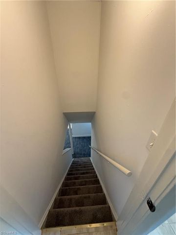 2403 Lyndhurst Avenue, Winston-salem, NC 27103