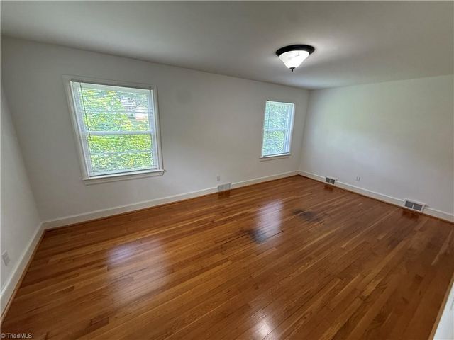 2403 Lyndhurst Avenue, Winston-salem, NC 27103