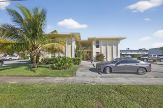 727 Hummingbird Way 1, North Palm Beach, FL 33408