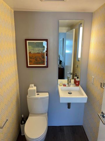 2851 N Buzz Court, Los Angeles, CA 90039