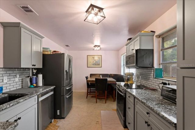 1636 NW 34TH PLACE, Gainesville, FL 32605