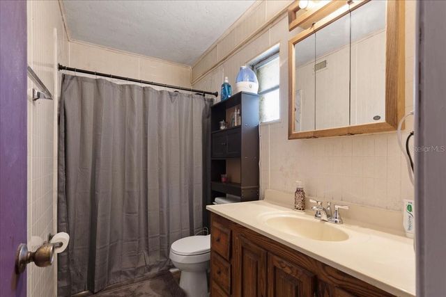 1636 NW 34TH PLACE, Gainesville, FL 32605