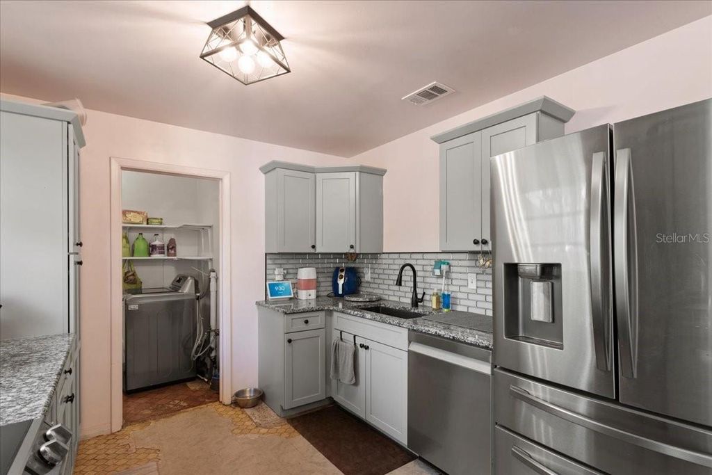 Image 11 of property listing at 1636 NW 34TH PLACE, Gainesville, FL 32605