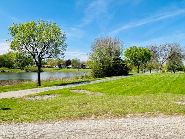 322 Klein Creek Court E, Carol Stream, IL 60188