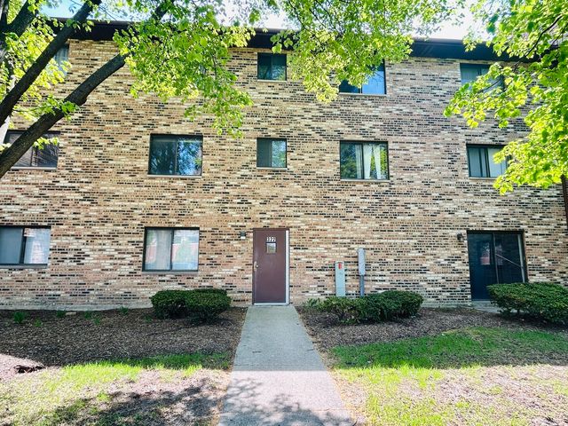 322 Klein Creek Court E, Carol Stream, IL 60188