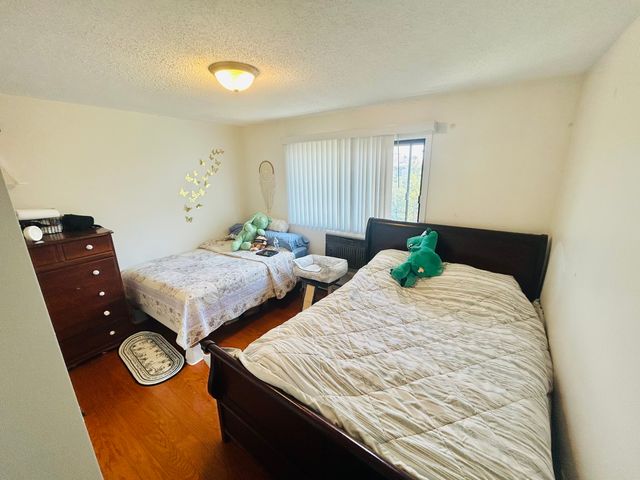 322 Klein Creek Court E, Carol Stream, IL 60188