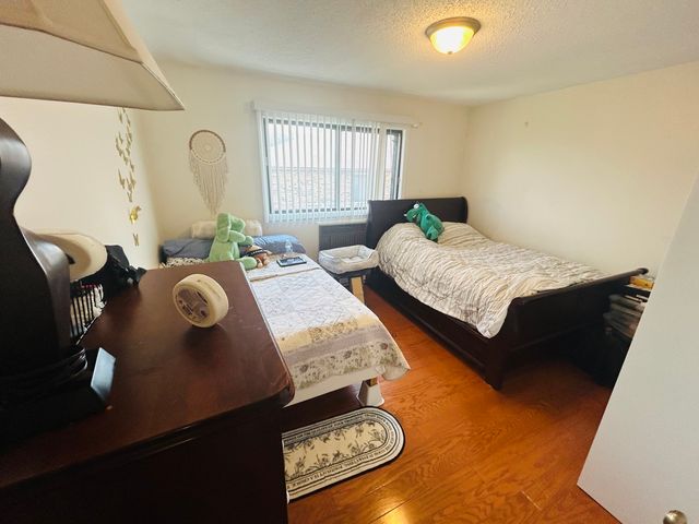 322 Klein Creek Court E, Carol Stream, IL 60188