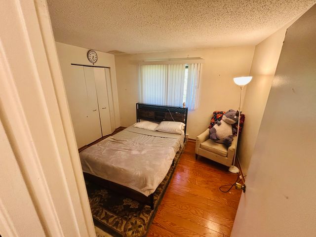 322 Klein Creek Court E, Carol Stream, IL 60188