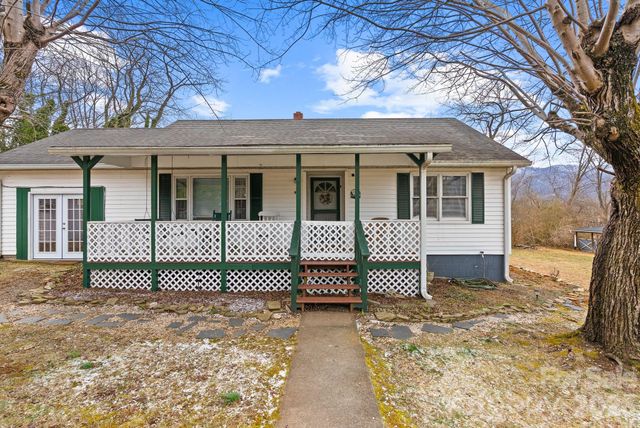 90 Pine Circle, Black Mountain, NC 28711